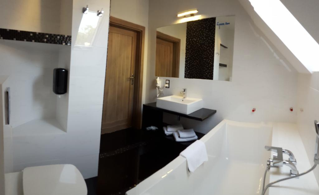 Laura Spa Łagów Rom bilde